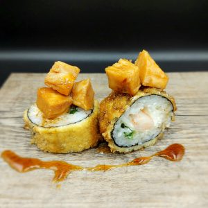 Teriyaki Furay ( Camarón queso envuelto en nori  cubierto con pollo teriyaki)